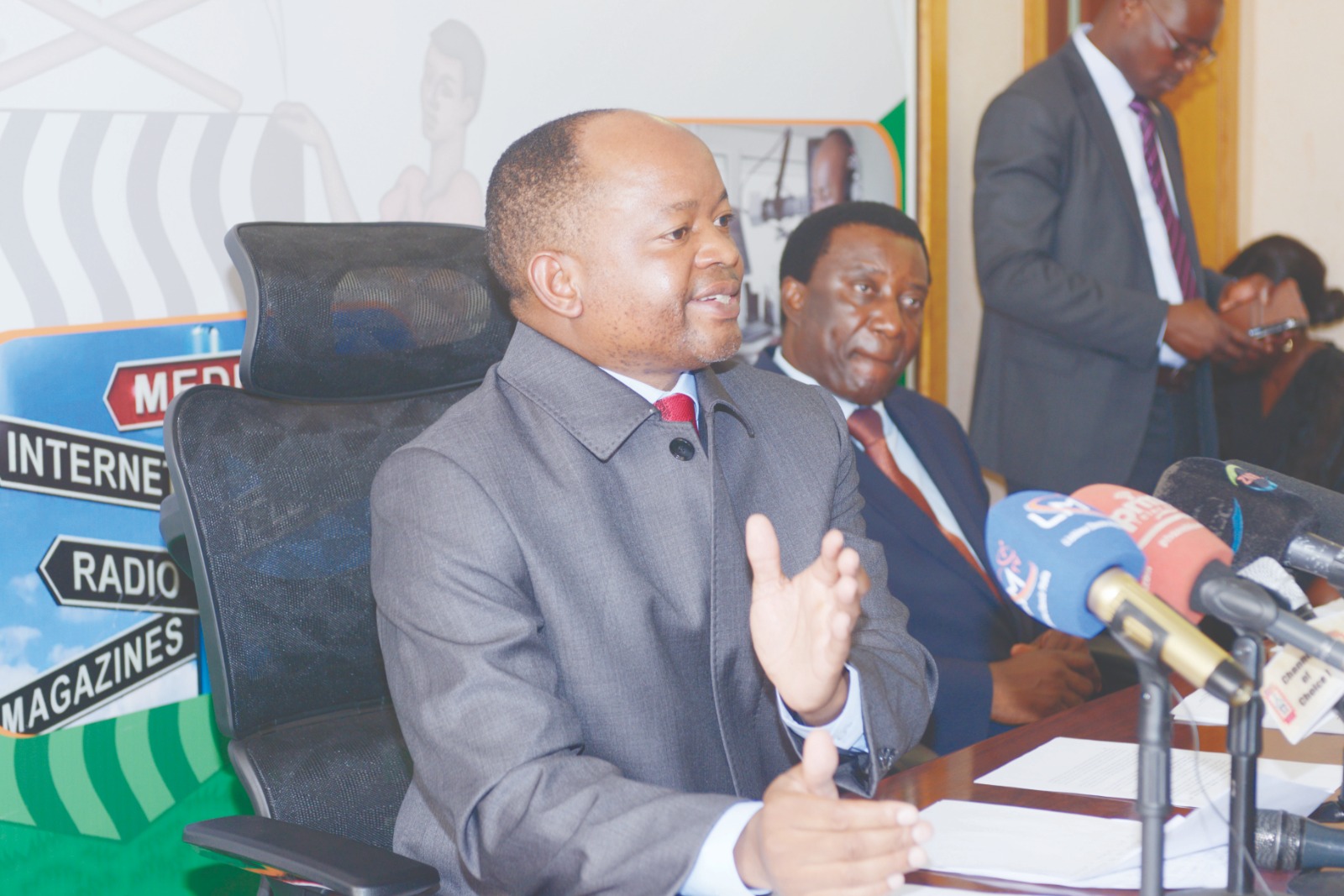 Read more about the article Govt not moved by formation of regional groupings – Mweetwa
