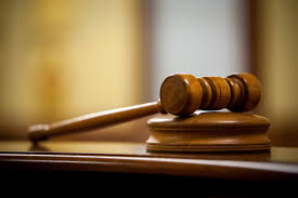 Read more about the article Woman detained due to mistaken identity sues cop
