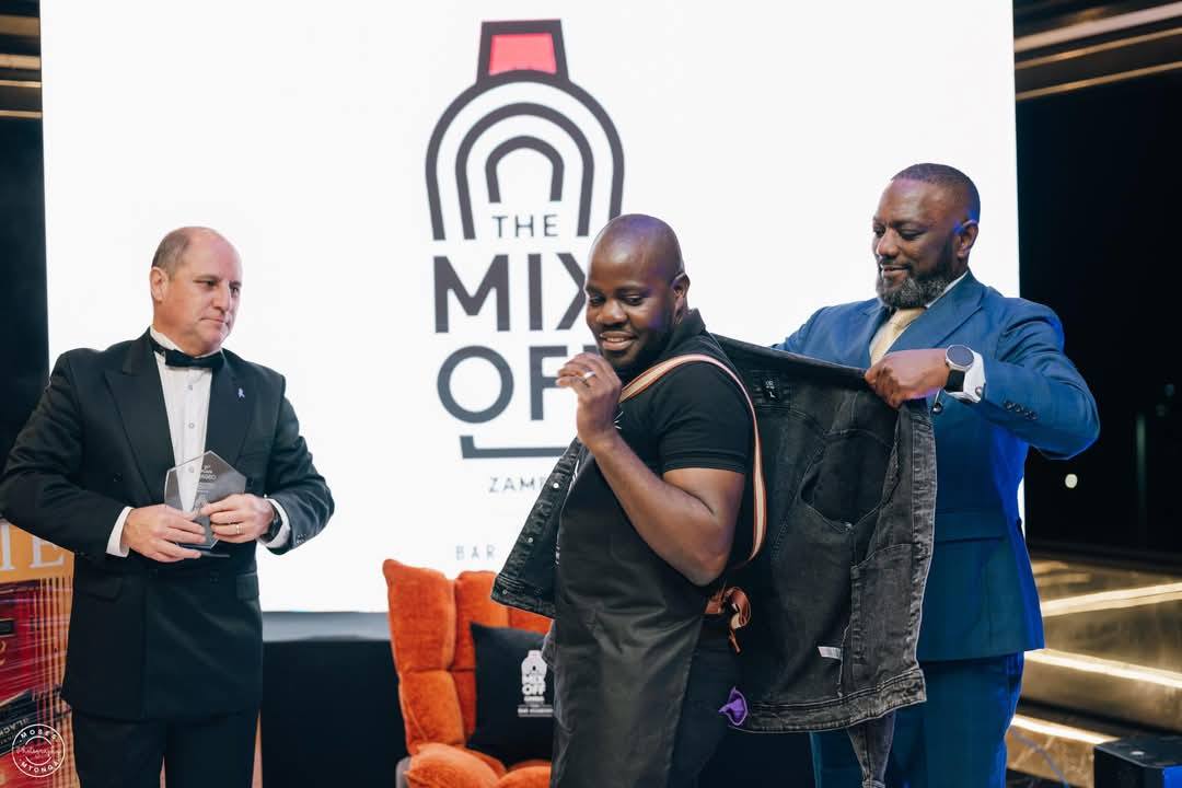 Read more about the article Bornface Mwanza scoops Diageo Bartender Mix-off top slot